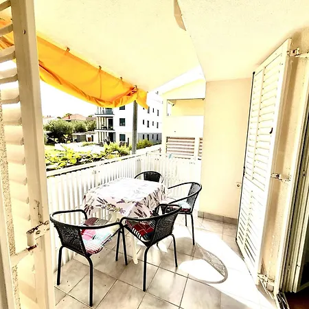 Apartment Apartments By The Sea Sukosan, Zadar - 5819