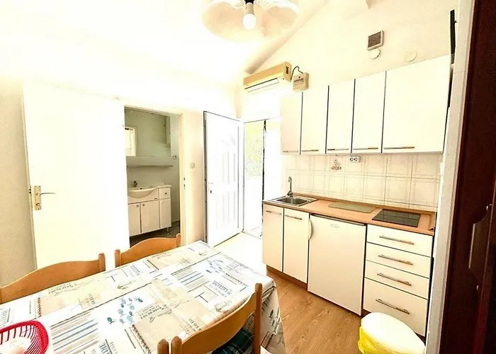 Apartment By The Sea Sukosan, Zadar - 5819 Sukošan