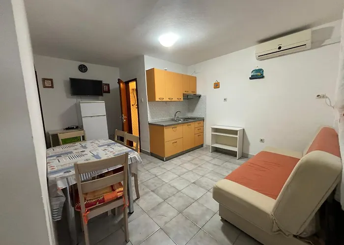 Apartment By The Sea Sukosan, Zadar - 5819