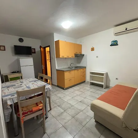 Apartment By The Sea Sukosan, Zadar - 5819